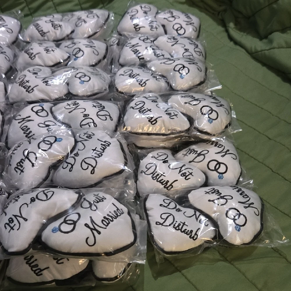 White Heart-Shaped Wedding Favors